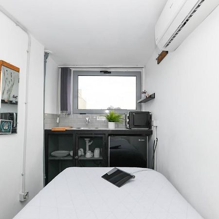 Monastiraki City Sleepbox- Unspoiled Athens Apartments Eksteriør billede