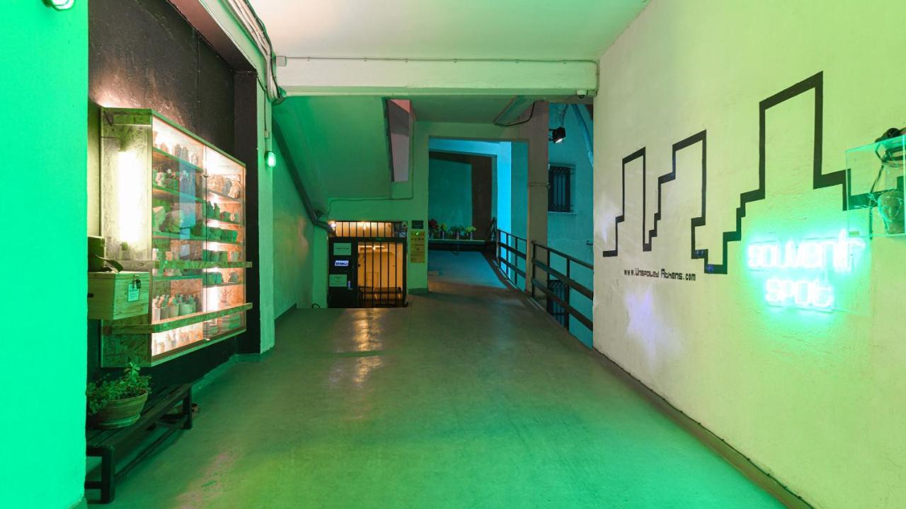 Monastiraki Citycenter Sleepbox- Unspoiled Athens Apartments Eksteriør billede